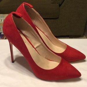 Suede greats red! New!🌟